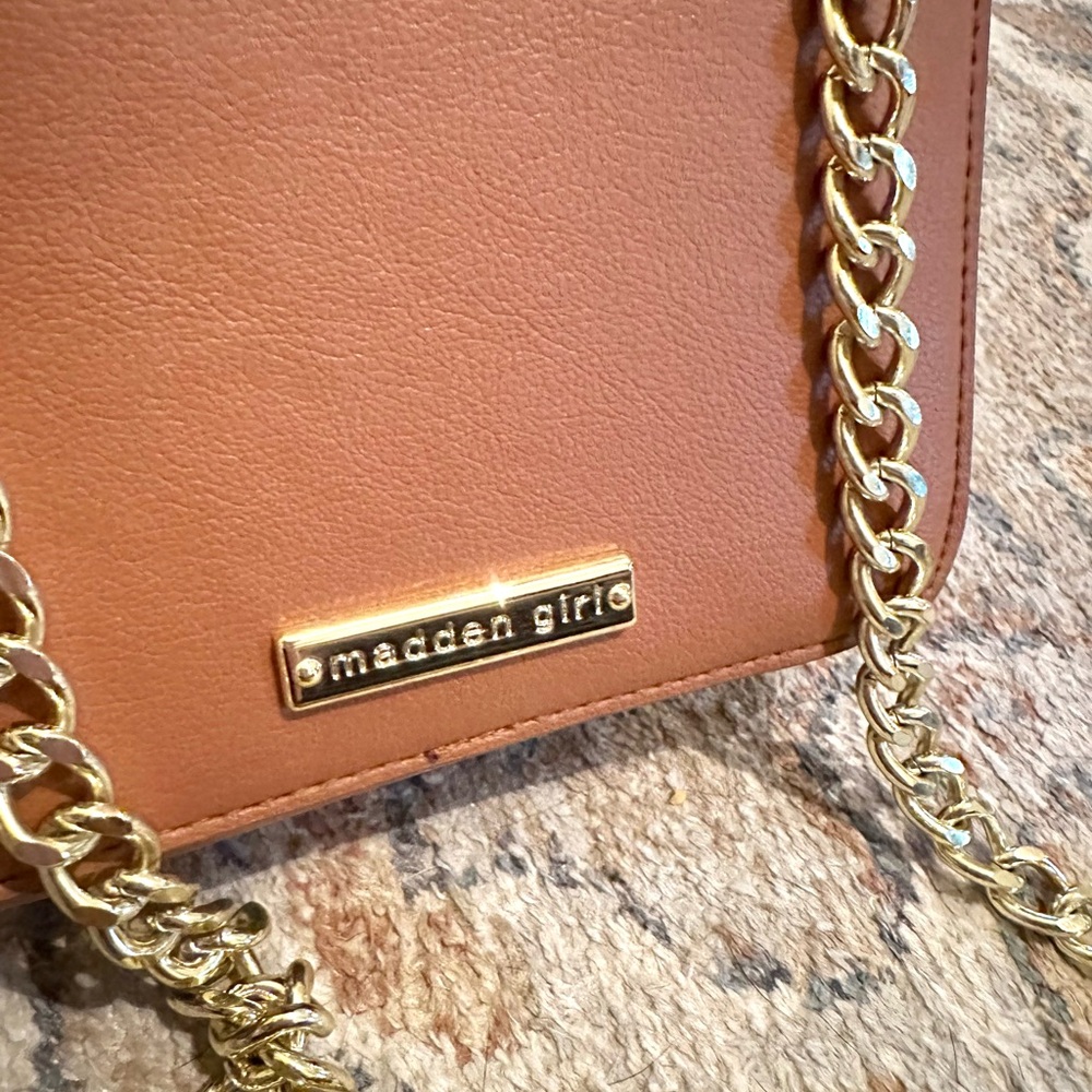 Madden Girl Crossbody Bag with Gold Chain‎ - Picture 3 of 7